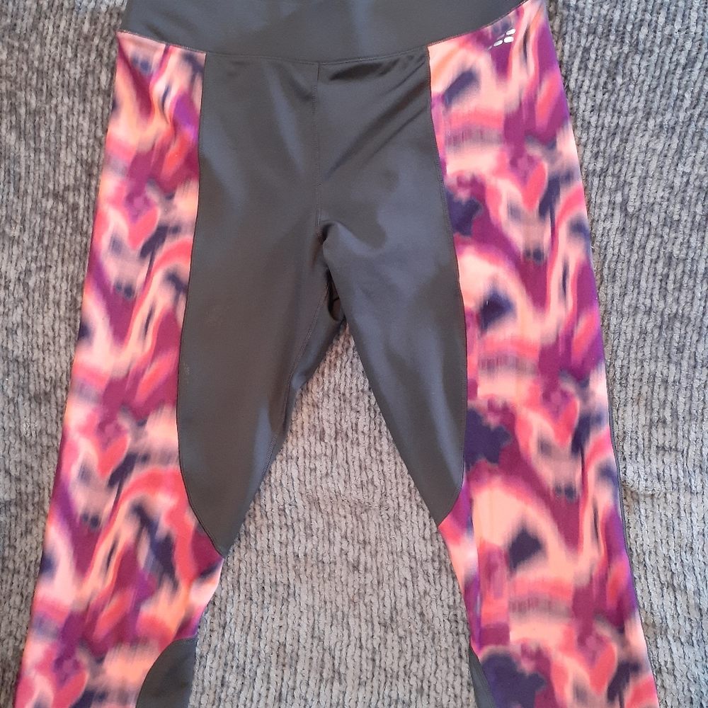 bcg workout capri pants large